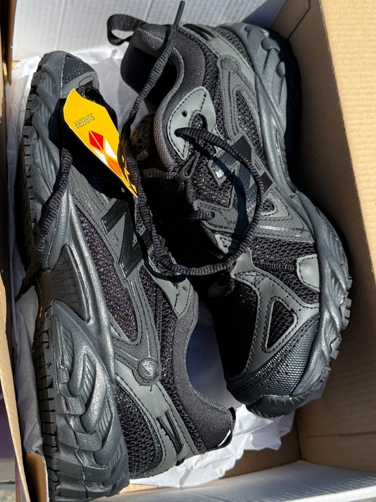 New Balance Shoes - New Balance Black SUPERGRIP Sneakers